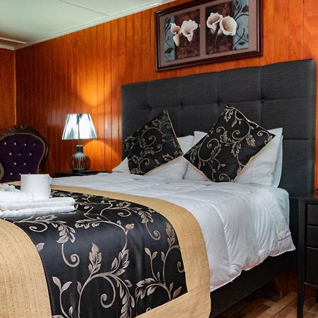 Hotel Forjadores Del Cabo De Hornos Пуерто Уилямс Екстериор снимка