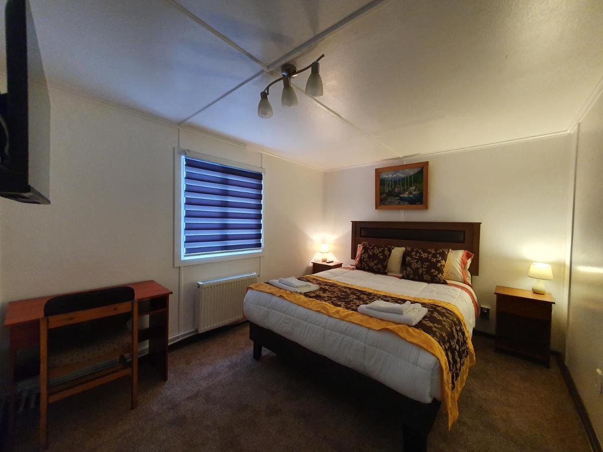 Hotel Forjadores Del Cabo De Hornos Пуерто Уилямс Екстериор снимка