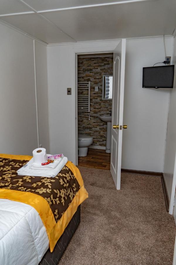 Hotel Forjadores Del Cabo De Hornos Пуерто Уилямс Екстериор снимка