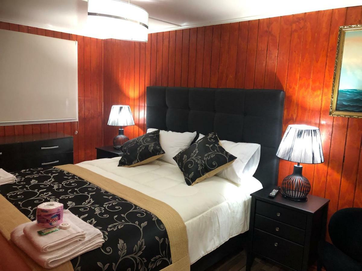 Hotel Forjadores Del Cabo De Hornos Пуерто Уилямс Екстериор снимка